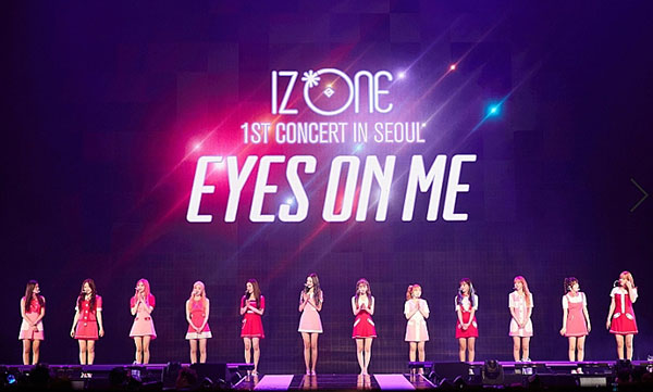 IZ*ONE: Looking Up At Me