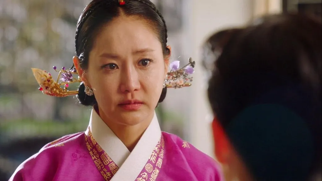 Shin Eun Kyung (Empress Dowager Kang)