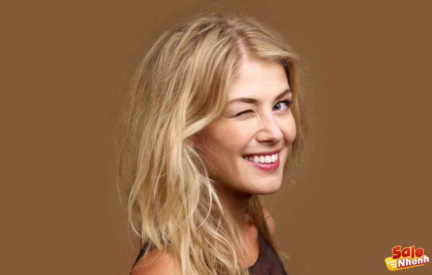 Rosamund Pike