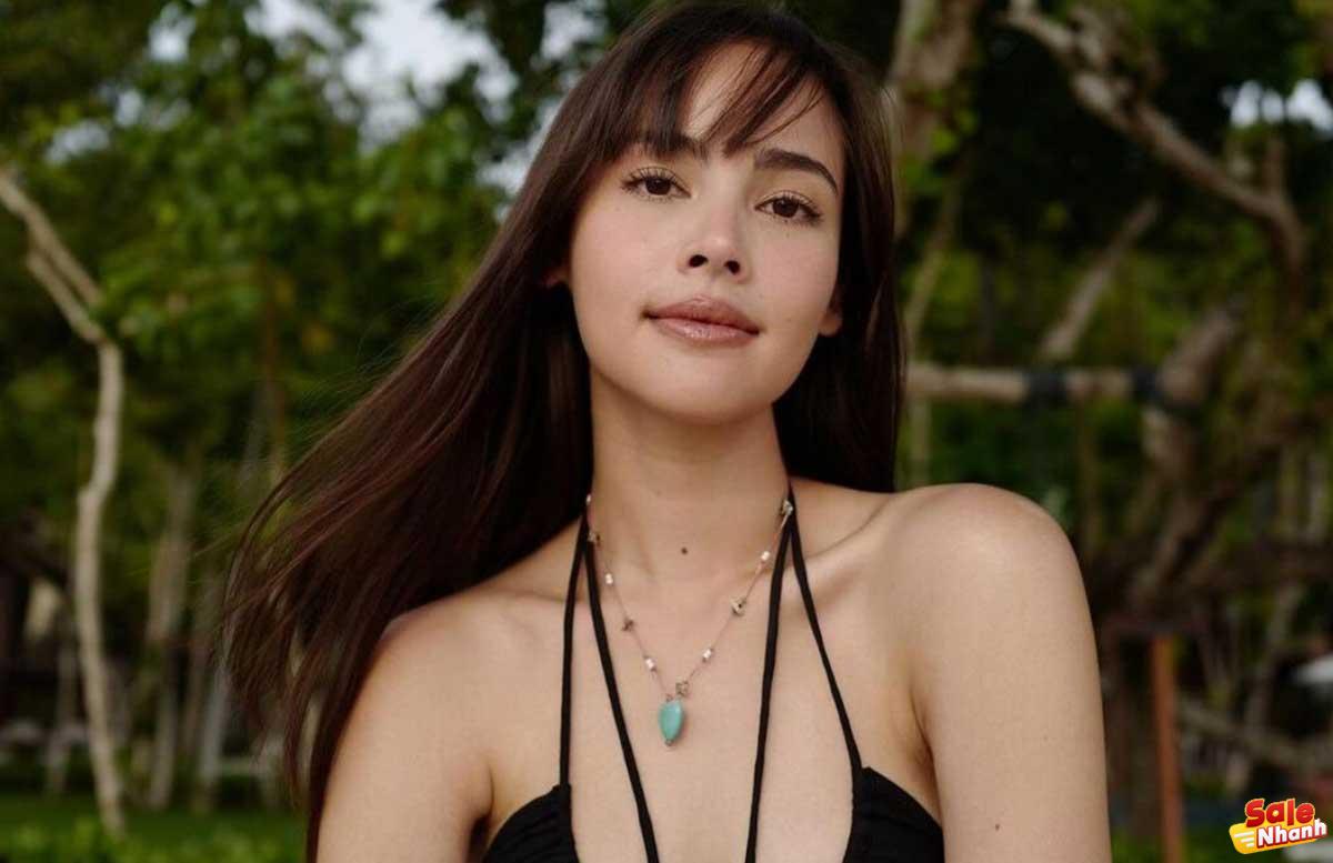 Urassaya Sperbund